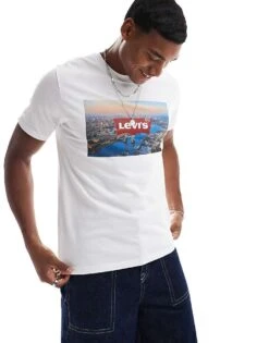 Levi's Batwing Logo London Print T-shirt In White For Men