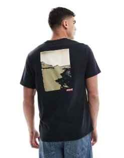 Levi's Central Babytab Logo Scenic Back Print Relaxed Fit T-shirt In Black For Men